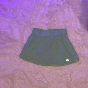 ALO green skort
